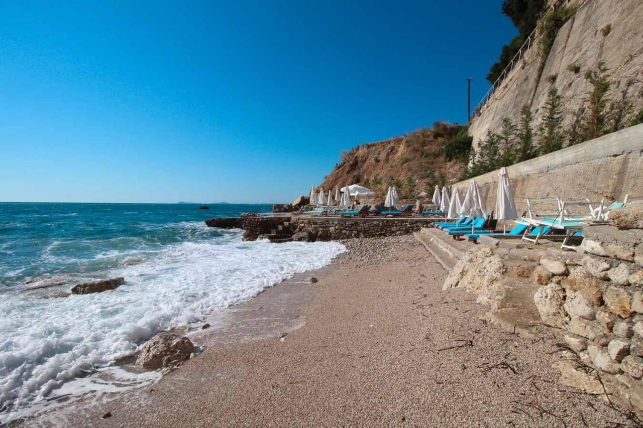 Kristera Hotel 4*